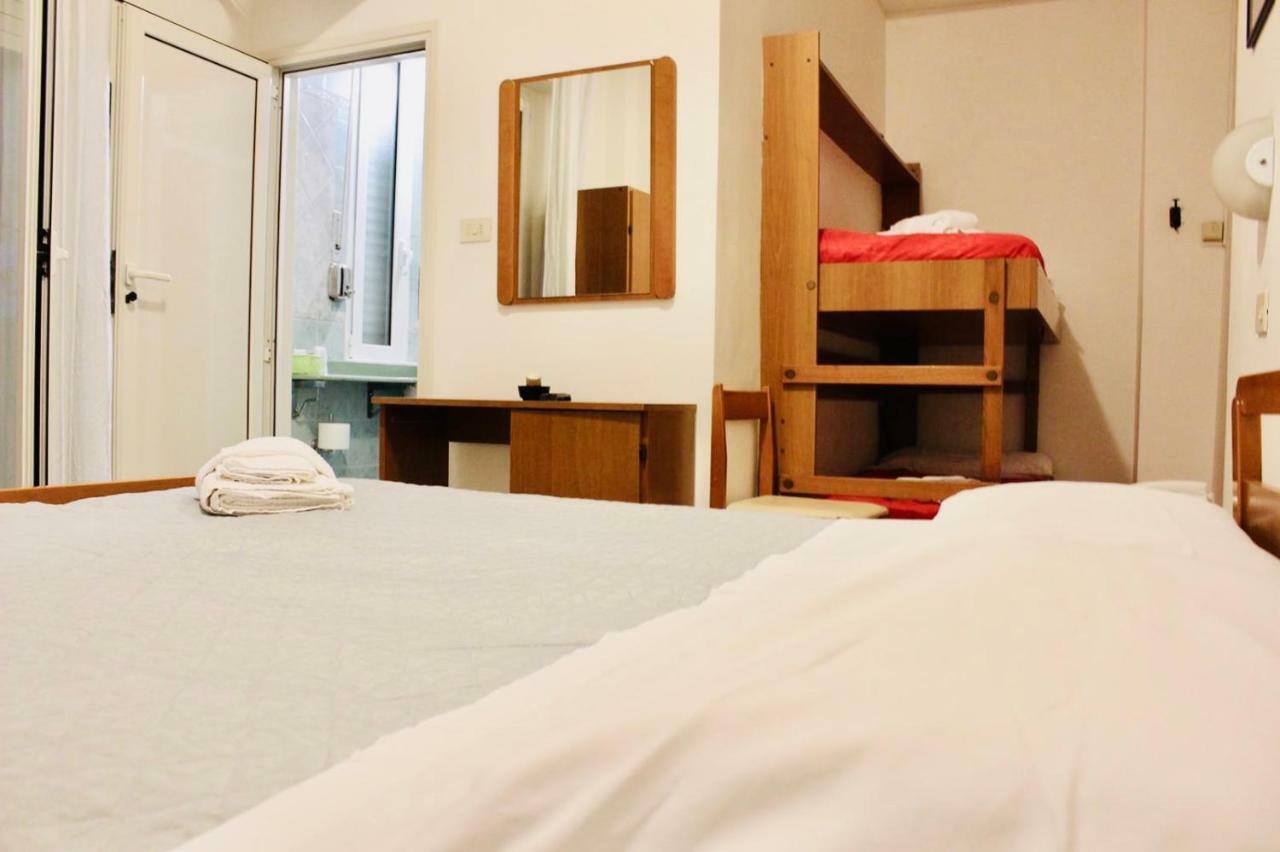 Hotel Villa Lieta Rimini Extérieur photo